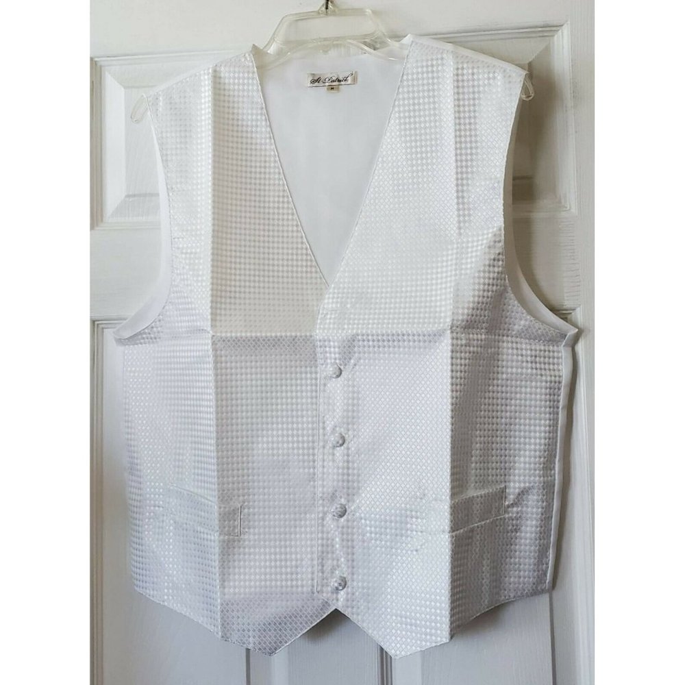 ST. PATRICK WHITE MENS DRESS VEST NWOT